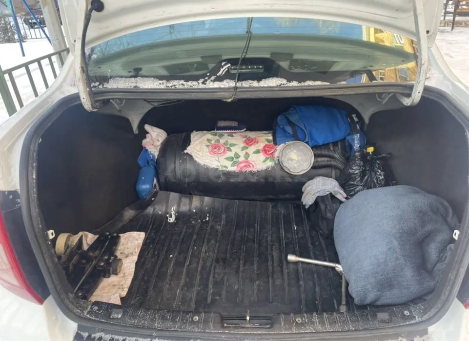 Автомобиль (Lada Granta 2014)