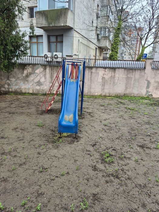Vand tobogan cu leagăn copii