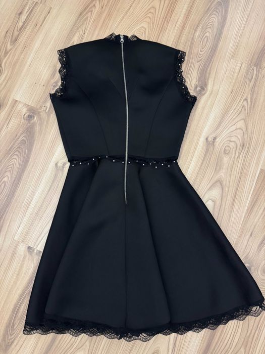 Разпродажба на официални рокли размер S