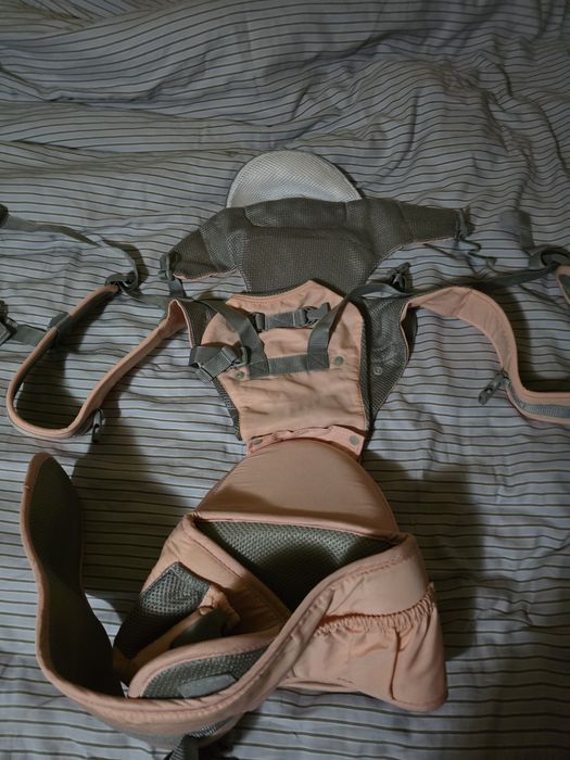 Marsupiu bebe cu sezut