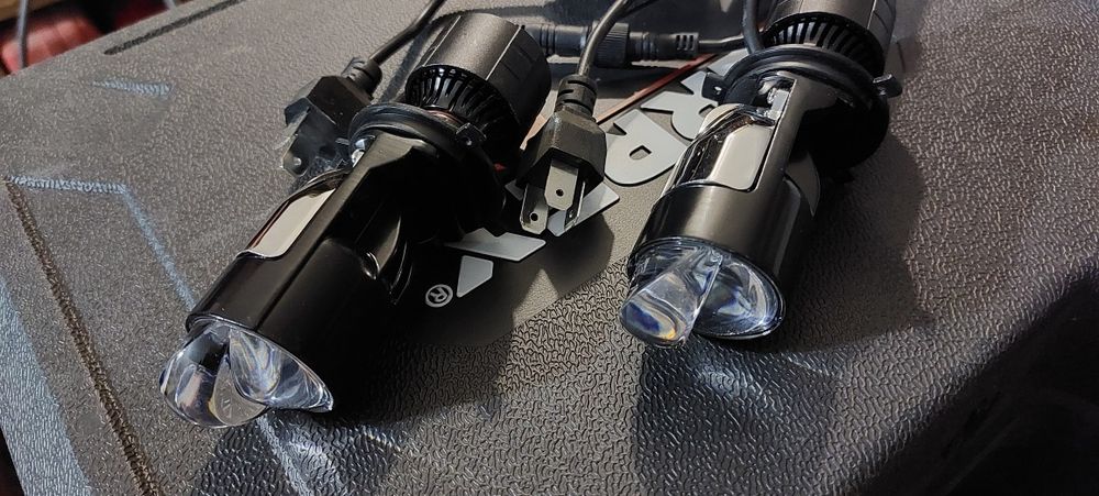 Лед крушки с цокъл Н4