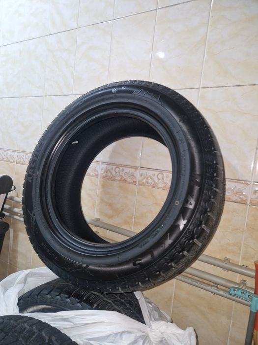 Шины зимние Maxxis