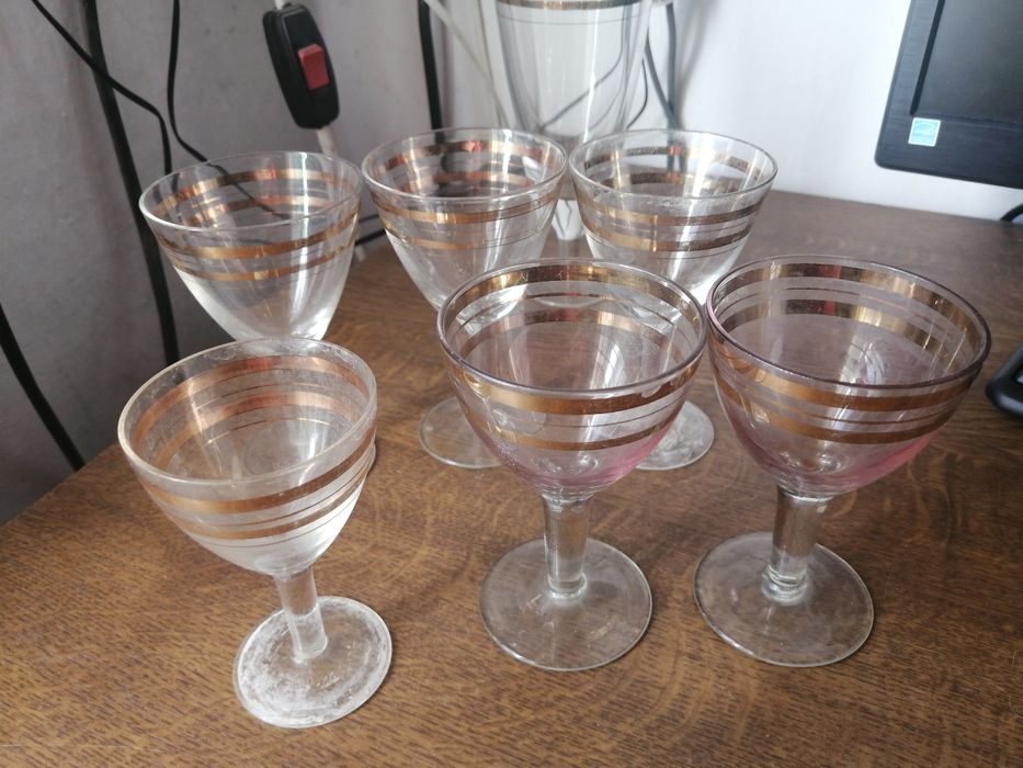 Рюмки и фужеры стеклянные