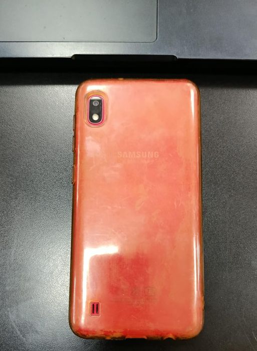 Самсунг А10 в хорошем состоянии