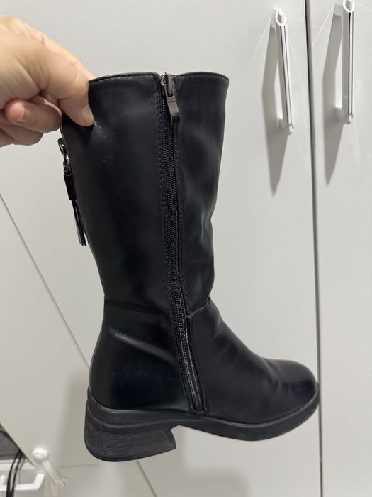 Продам зимние сапоги 36размер