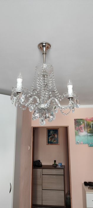 Продам люстру Прага.