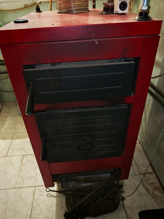 Vând cazan pe lemne și cărbuni otel str45