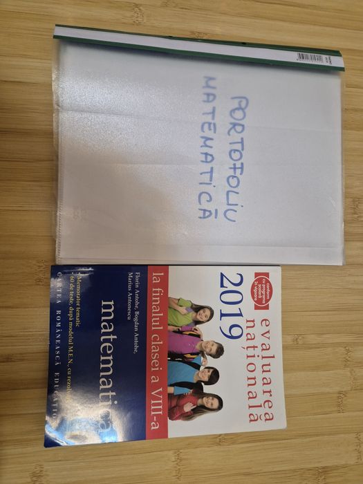 Pachet promoțional - portofoliu+culegere mate EN