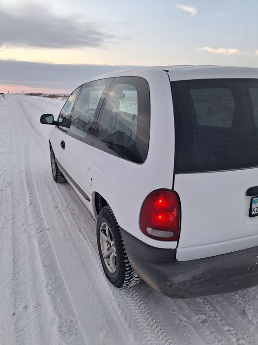 Продам минивен додж караван 3