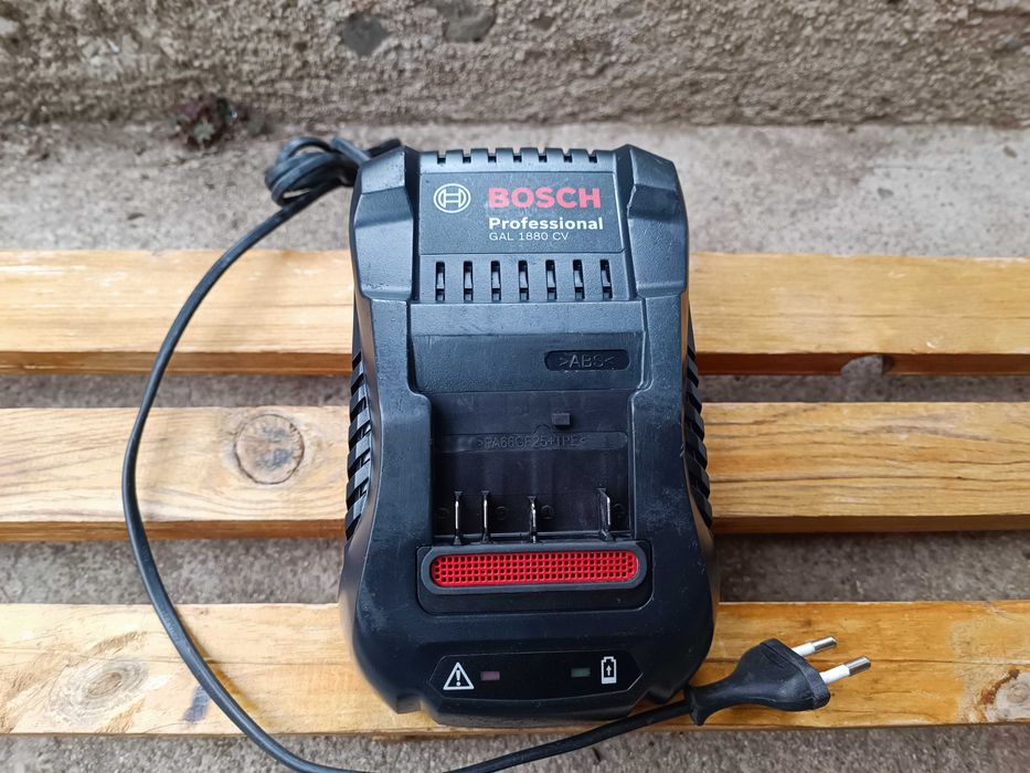 Bosch GAL 1880 CV зарядно 14.4 - 18V