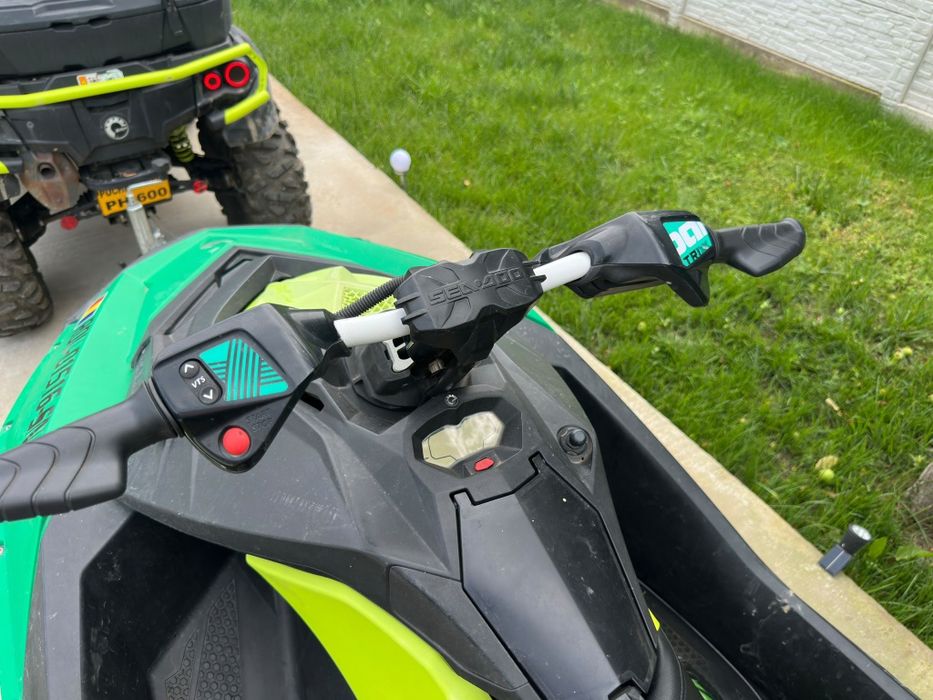 Jet ski Sea-Doo Trixx 2020 – 85h – fără probleme