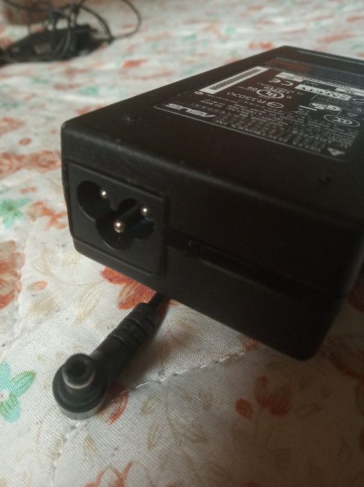Alimentator Asus 19V-4,74A/2,1 A  ORIGINAL