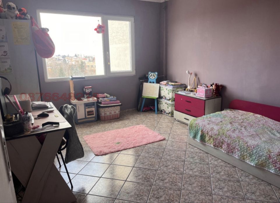 Продавам 3-СТАЕН апартамент  гр.София жк.Обеля 1