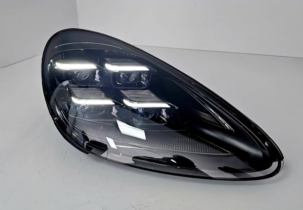 Faruri Full LED Porsche Cayenne look 2024 compatibile 2011-2023