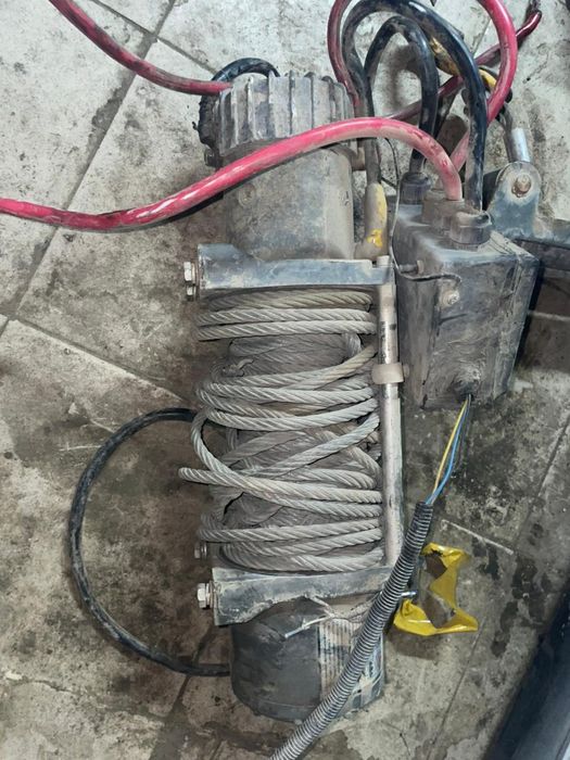 лебедка 12,000 ват