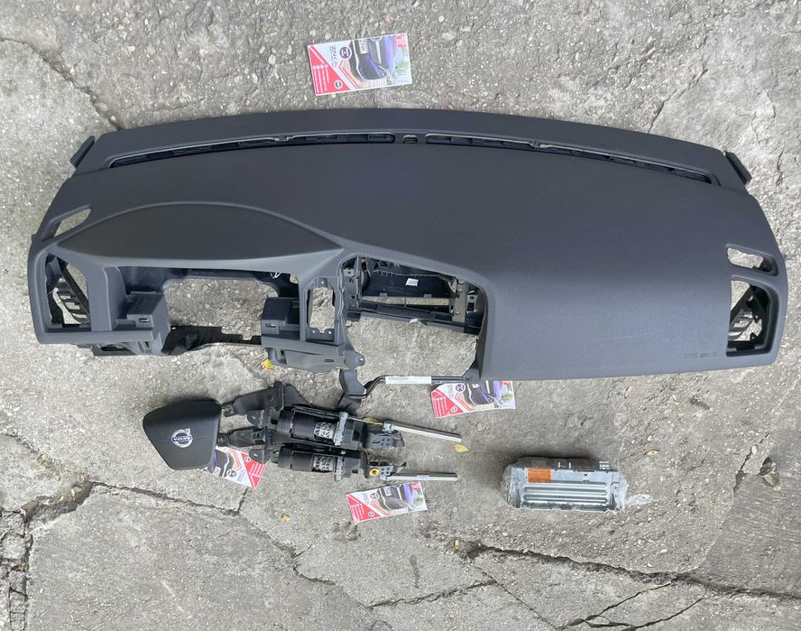 Volvo XC60 plansa de bord - kit airbag volan / pasager - set centuri