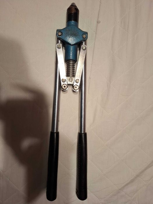 Лостова нитачка отлично състояние