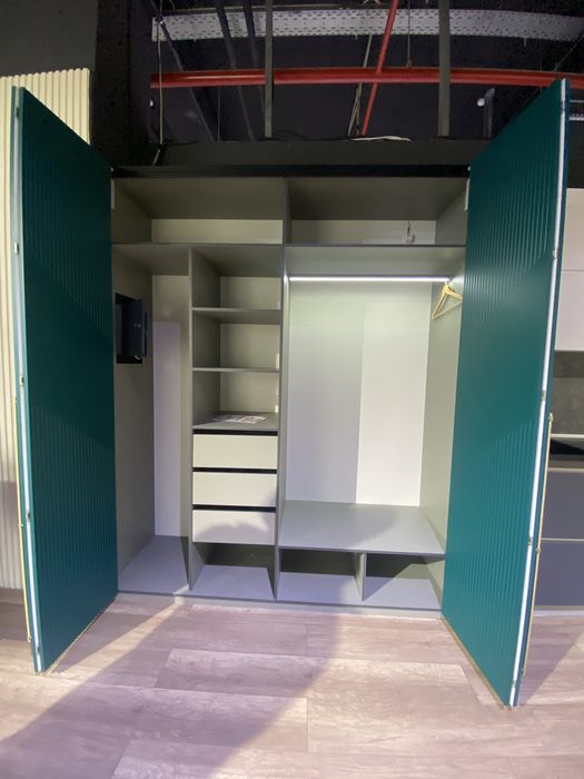 Шкаф прямой новый