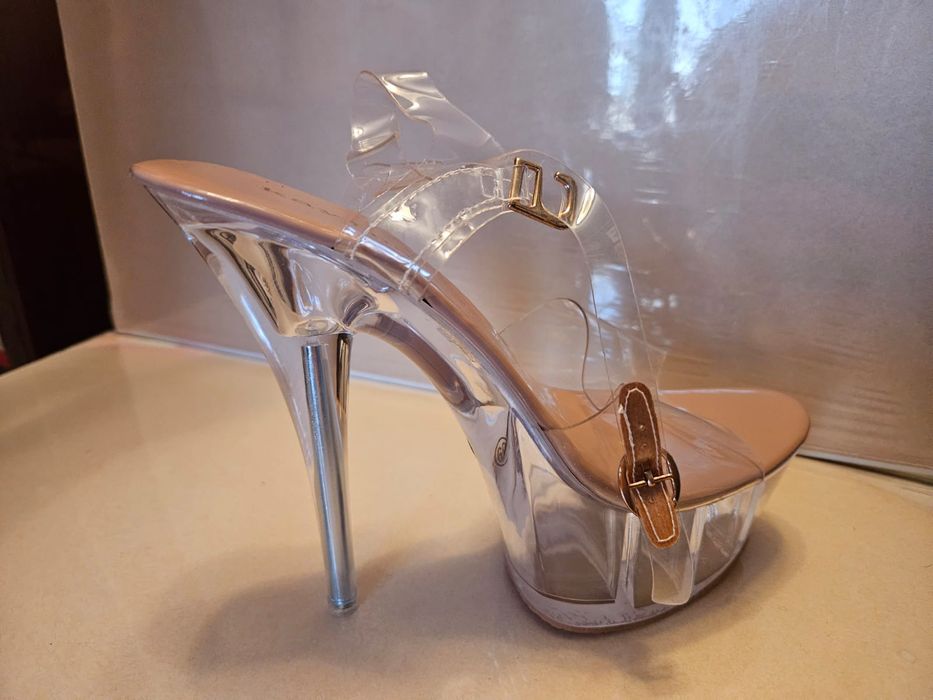 Новые туфли 39 размер