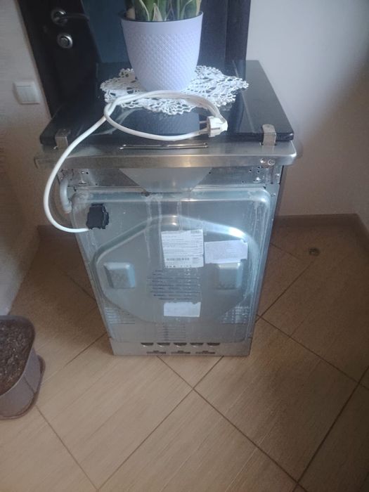 Продам газовую плиту Hansa