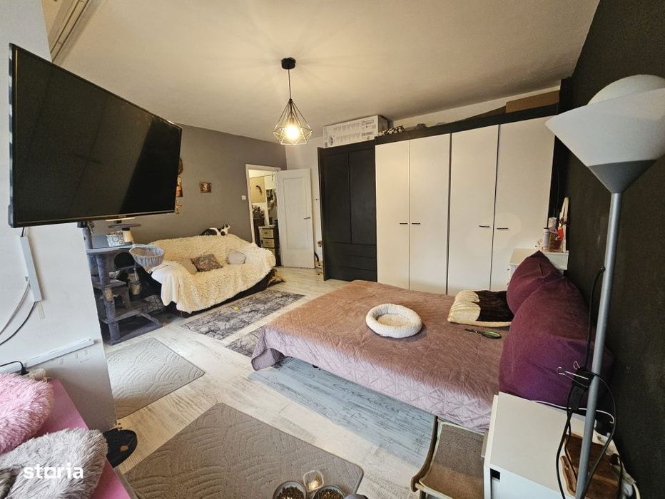 Garsoniera decomandata, 35 mp utili, zona Craiovita Noua