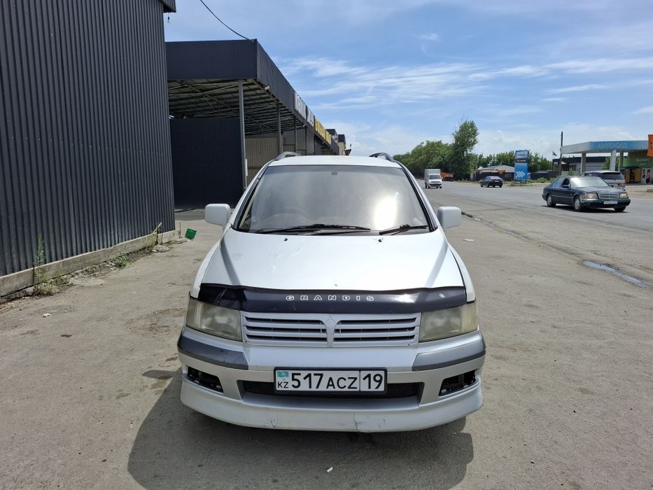 Продам Митсубиси шариот