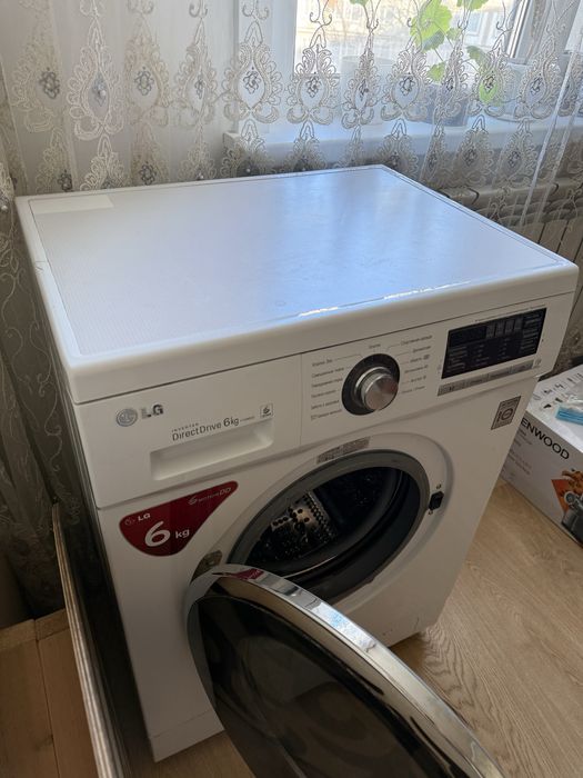 Продам машинку стиральную