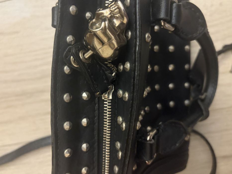 Alexander Mcqueen чанта  (studs)
