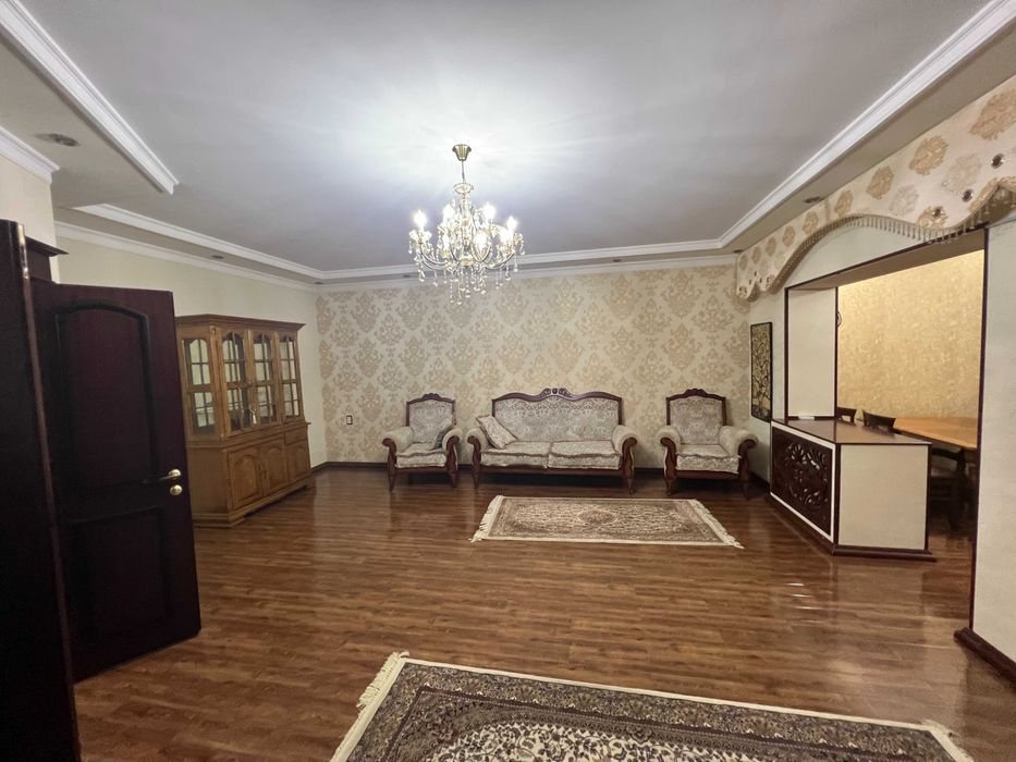 Сдаётся 3-х комнатная квартира в центре Ташкента