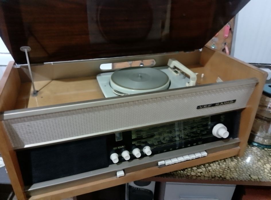 Проигрыватели  разные советские