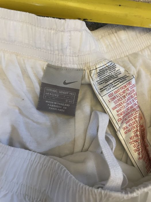 Pantaloni Nike noi fara eticheta