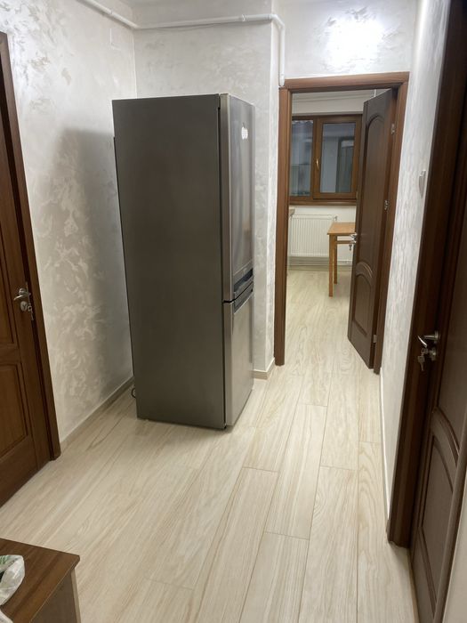 inchiriez apartament 3 camere Piata Unirii - bloc Gulliver