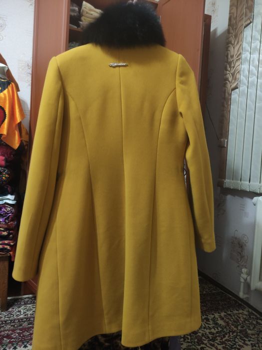 Palto sotiladi.Turkiya maxsuloti.Carmina firmasi