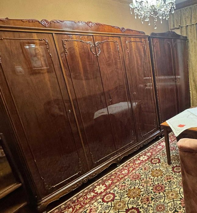 Dulap din lemn masiv