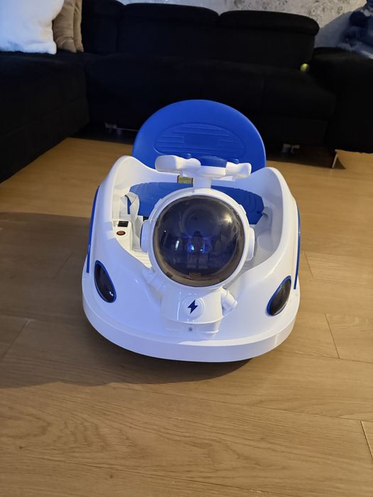 Masinuta Electrica pentru Copii cu 3 Roti, 6V, 2-4 ani, rotire 360 grade, Albastru