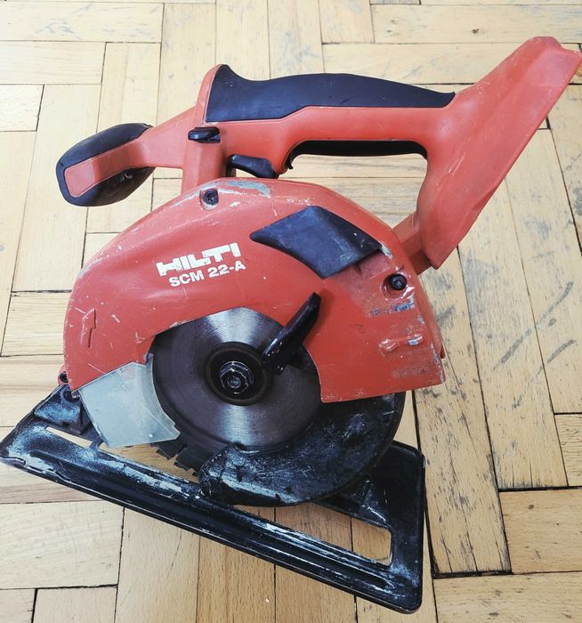 Циркуляр за метал Hilti SCM 22-A. Само тяло. 100€