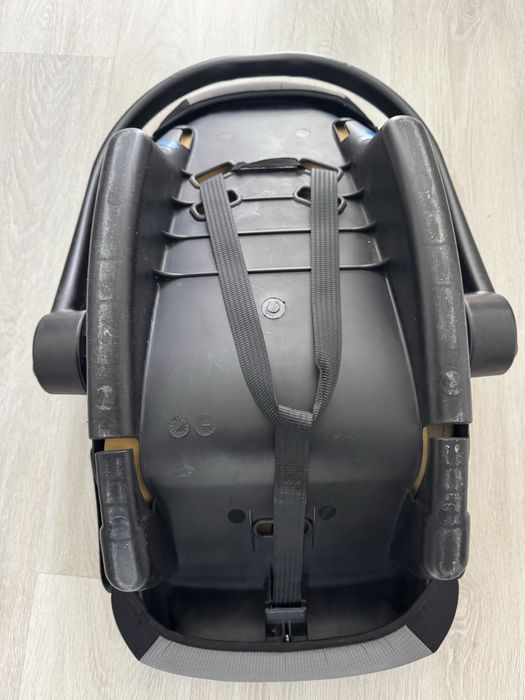 Продам автокресло Zlatec