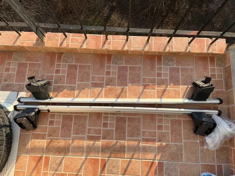 Универсални греди за багаж Thule Aero за коли без фабр.точки за монтаж