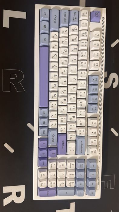 Продам клавиатуру