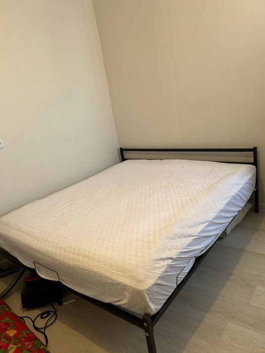 Двухспальный кровать с матрасом