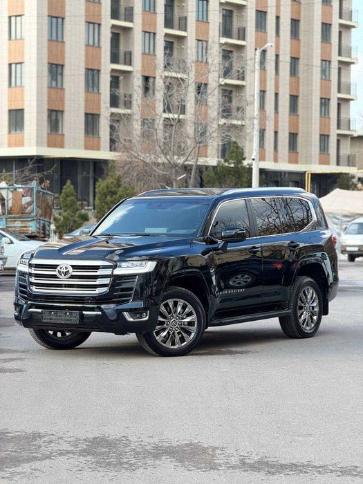 Sotuvda Toyota Land Cruiser 300 3.5 Twin Turbo