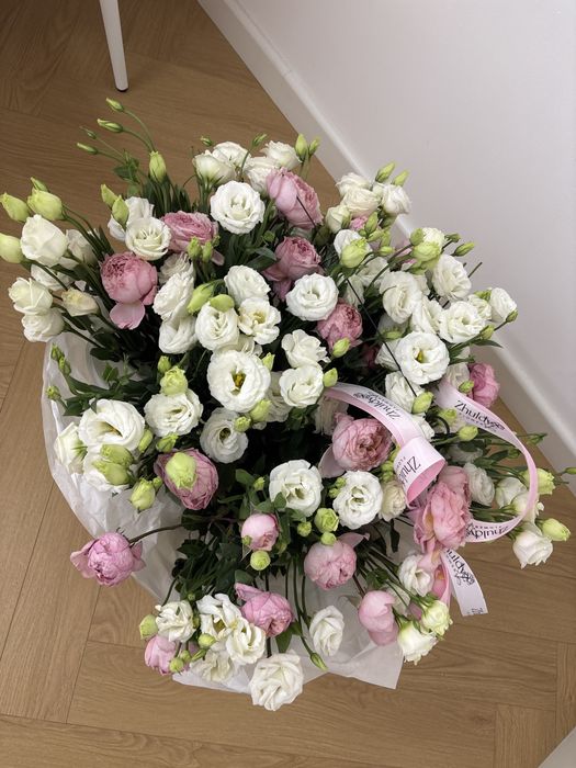 Цветы в корзинке