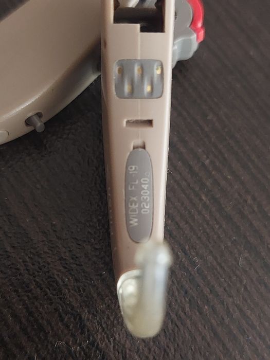 Слухови апарати Widex Flash за средна и тежка слухозагуба