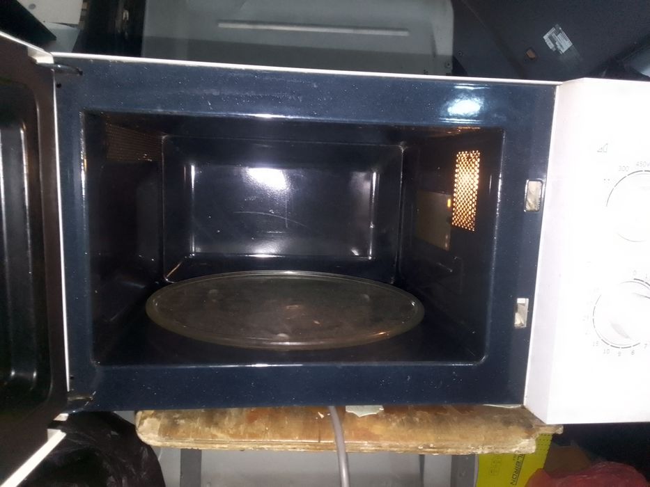 Отличная микроволновка Samsung