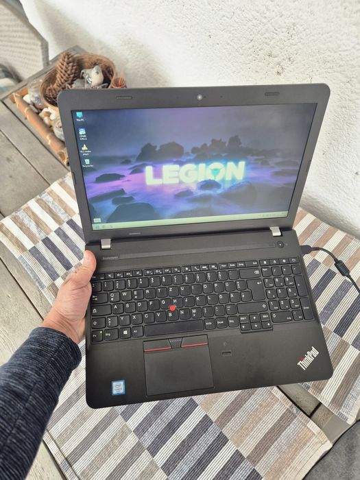 Laptop slim Lenovo E560 cu i5 ssd