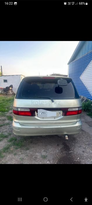 Тойота естима 2000