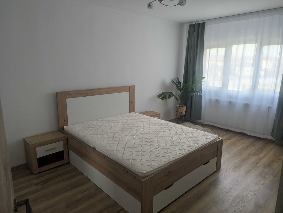 Inchiriez apartament doua camere, Fabricii vis-a-vis de Kauflan