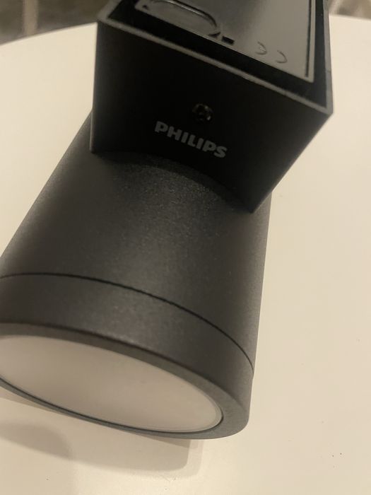 Aplica Led RGB exterior Philips Hue 8W