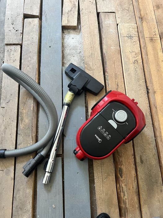 Пылесос Midea продам