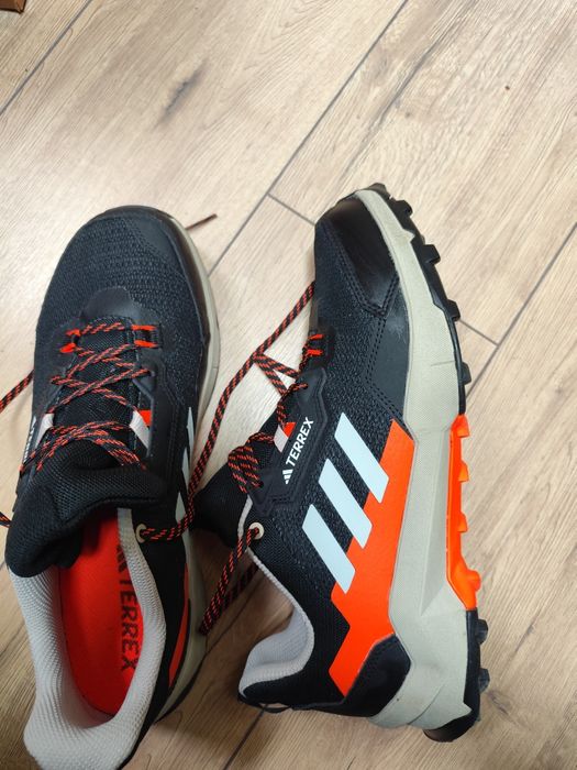 Adidas terrex AX4